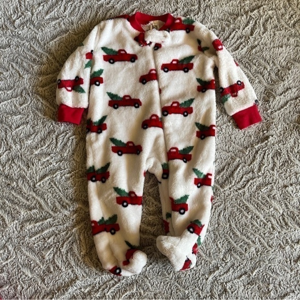 4 for 16$ Hudson Baby Christmas Truck Footie 0-3 months